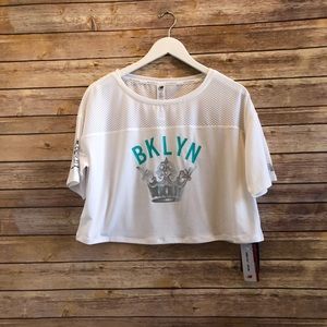 New Balance BKLYN Brooklyn Half Determination Athletic Crop Top Size Medium NWT